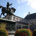 Prinzessin Niederlande: Royale Fakten und Infos Paleis Noordeinde in Den Haag mit Reiterstandbild Wilhelms von Oranien