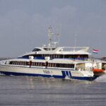 Fähren zu den Watteninseln: Buchung, Preise & Anbieter (Niederlande) Schnellfähre Tiger der Reederei Doeksen nach der Ausfahrt aus Harlingen