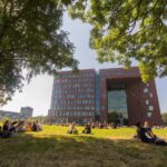 Die Universitätsstadt Wageningen Das Forum-Gebäude auf dem Campus der Wageningen University im Sommer