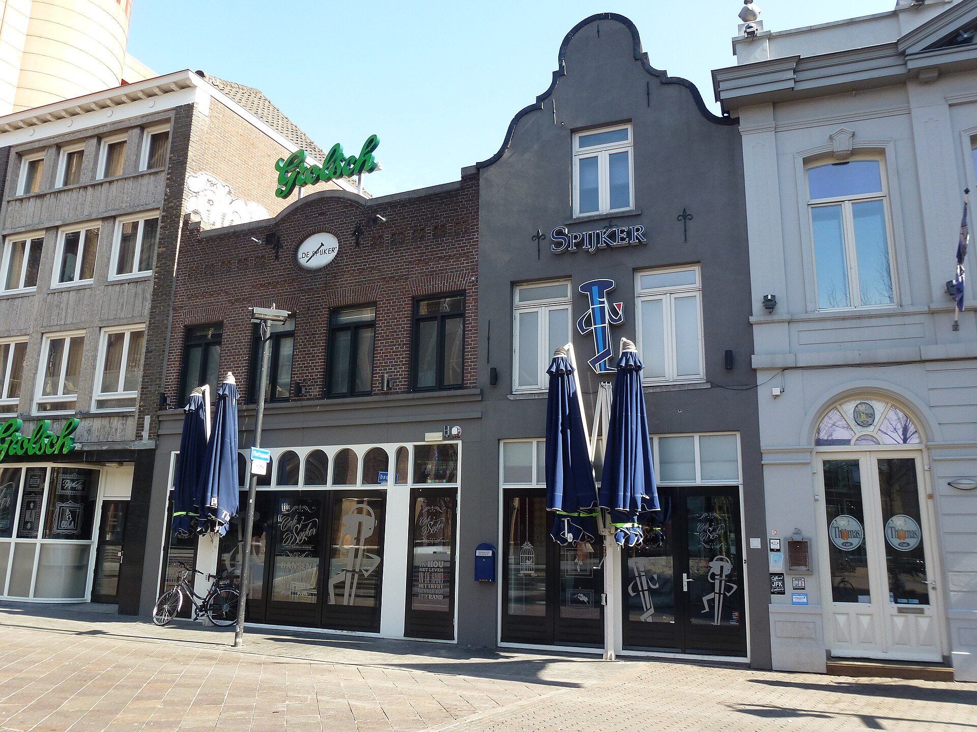 Kneipen und Cafés an der Ausgehstraße Stratumseind in Eindhoven