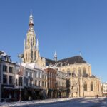 Studieren in den Niederlanden: Breda als Studienort Grote Kerk am Grote Markt in der Altstadt von Breda