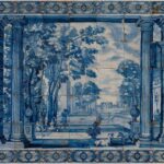 Traditionelle Handwerke: Klompenmachen, Delfter Blau malen heute Delfter Fliesentableau in Blau mit Säulen, Garten und Teich um 1700